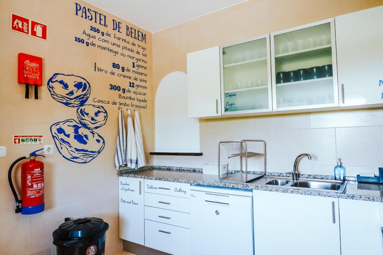 Help Yourself Hostels - Restelo Lisboa Dış mekan fotoğraf